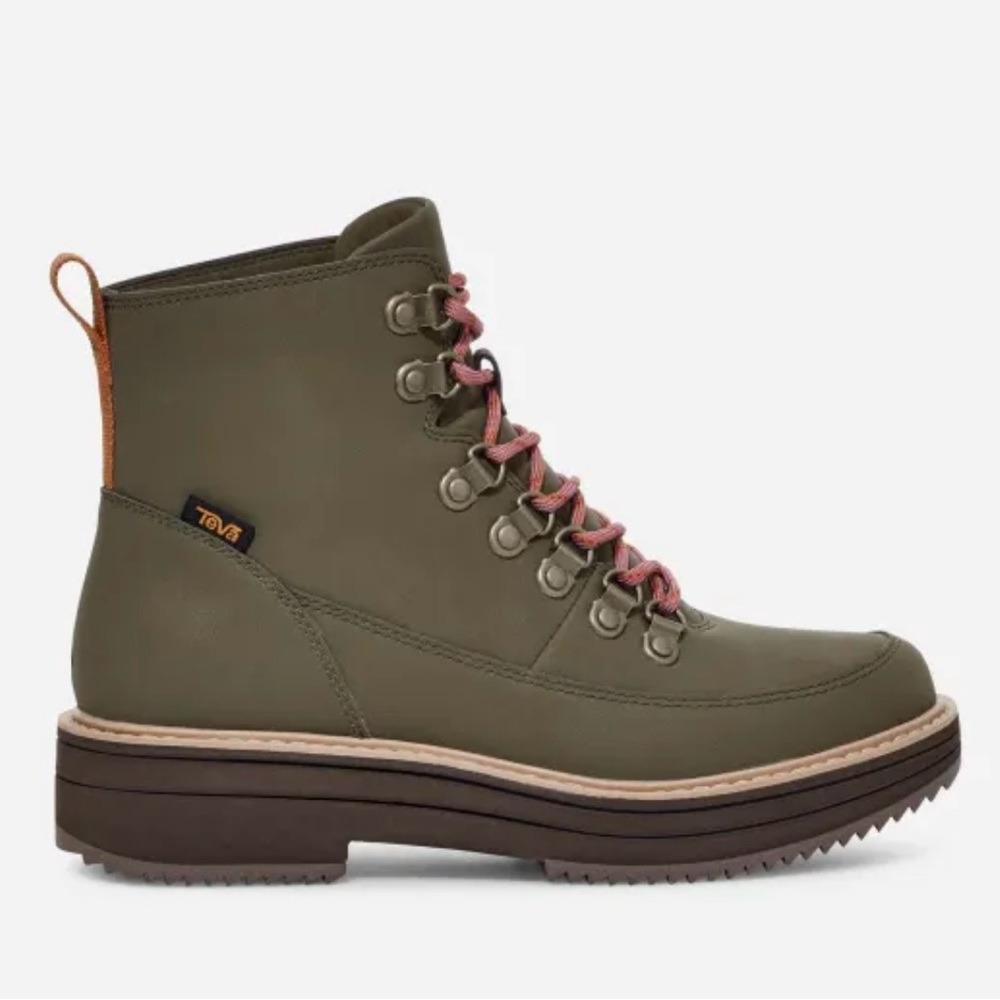 Teva Midform Boot Size 7